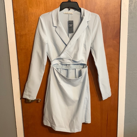 Abercrombie & Fitch Dresses & Skirts - Abercrombie Cutout Blazer Wrap Mini Dress